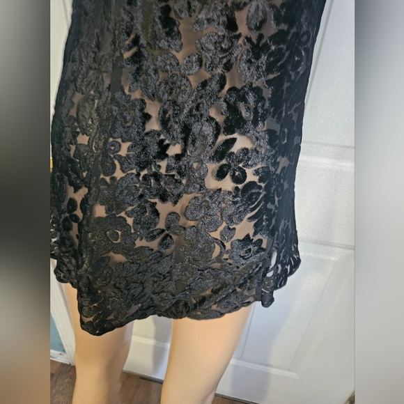 Vintage VICTORIAS SECRET Gold Label Black Burnout Velvet Teddy Lingerie Romper - Picture 2 of 4